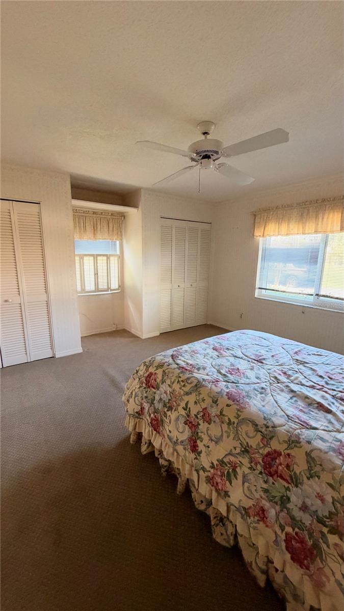 2322 LANCASTER DR — photo 13