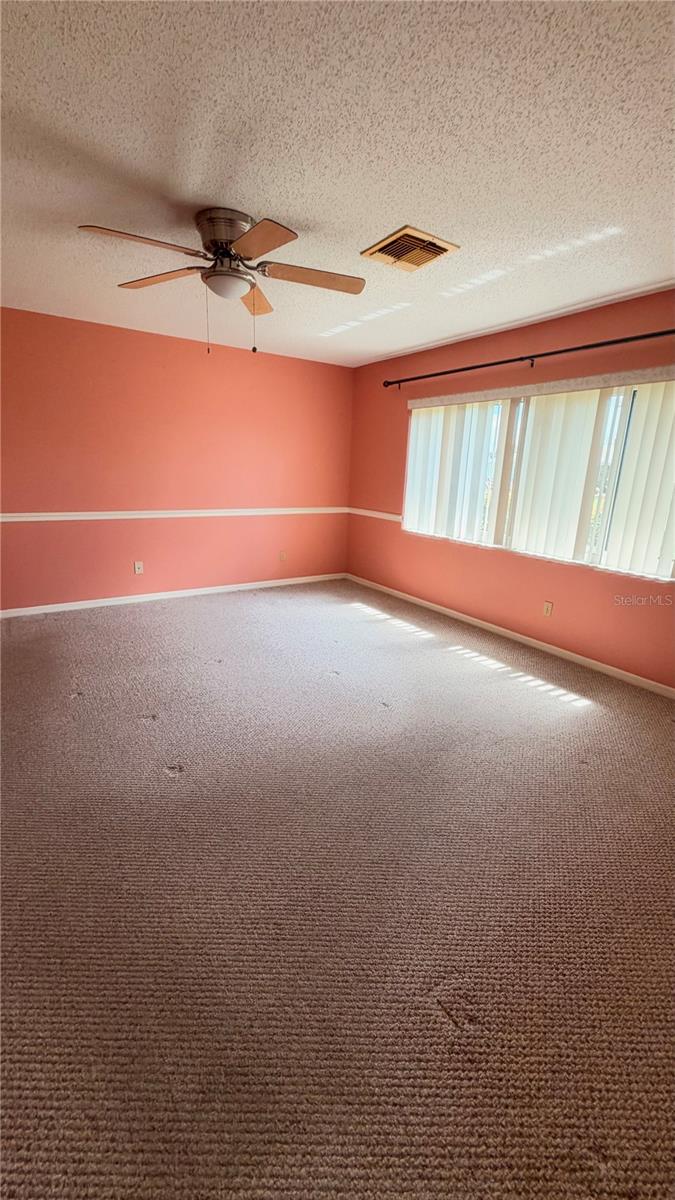 2322 LANCASTER DR — photo 18