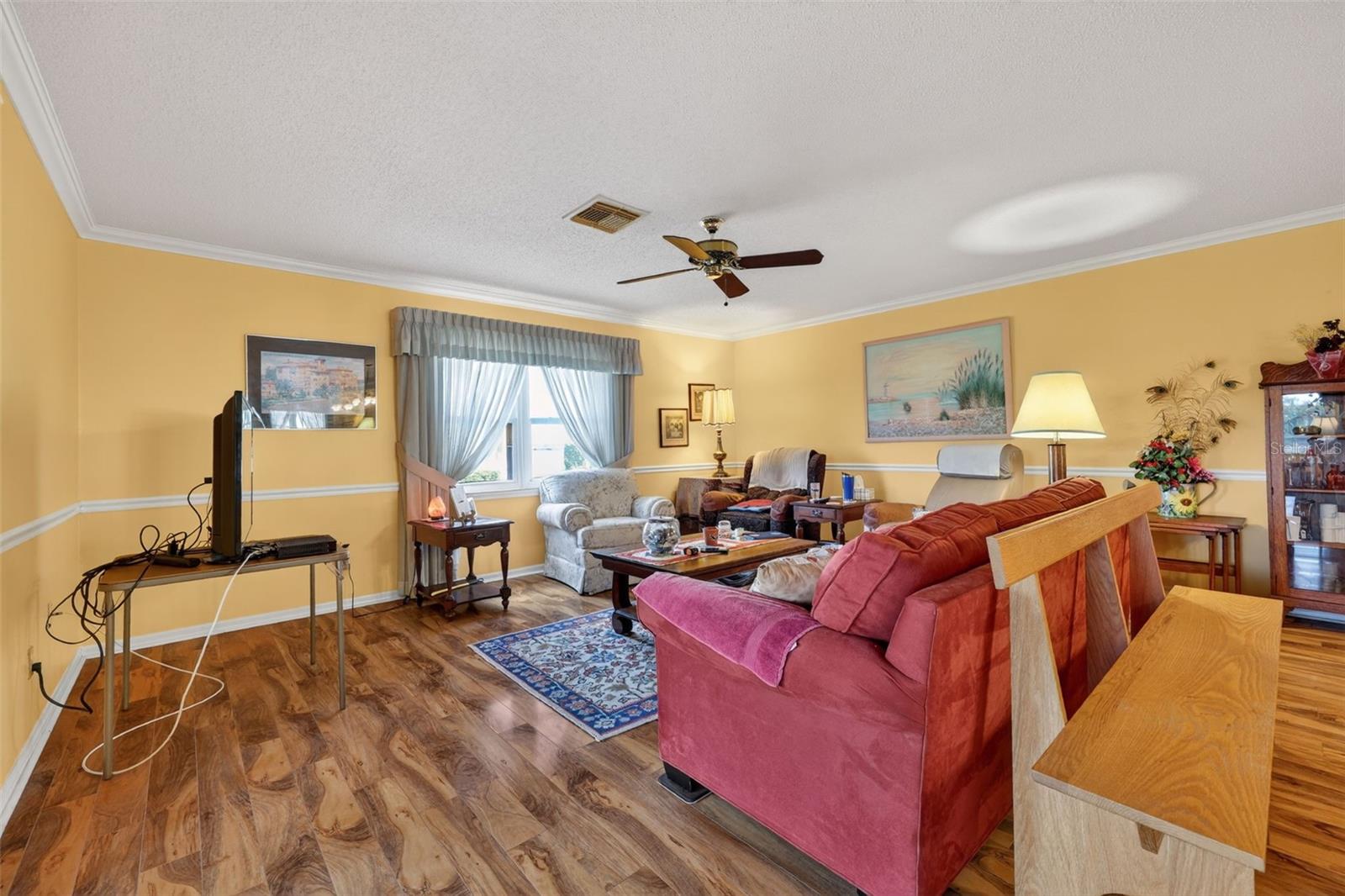 2322 LANCASTER DR — photo 37