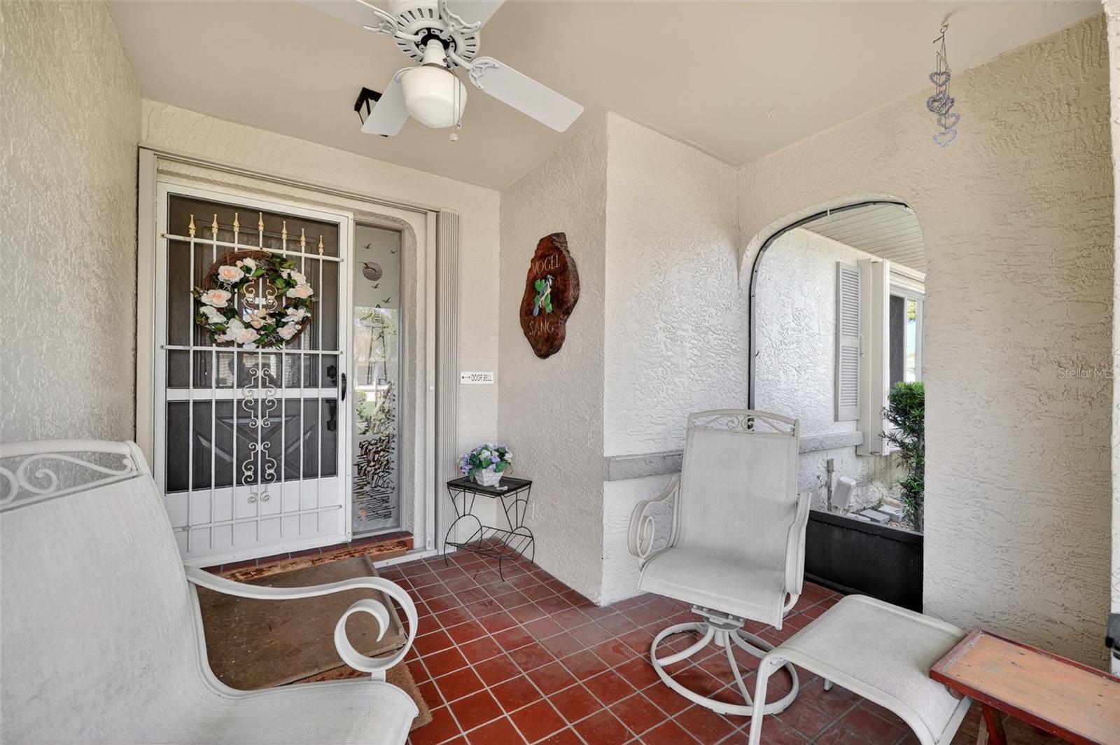 2322 LANCASTER DR — photo 4