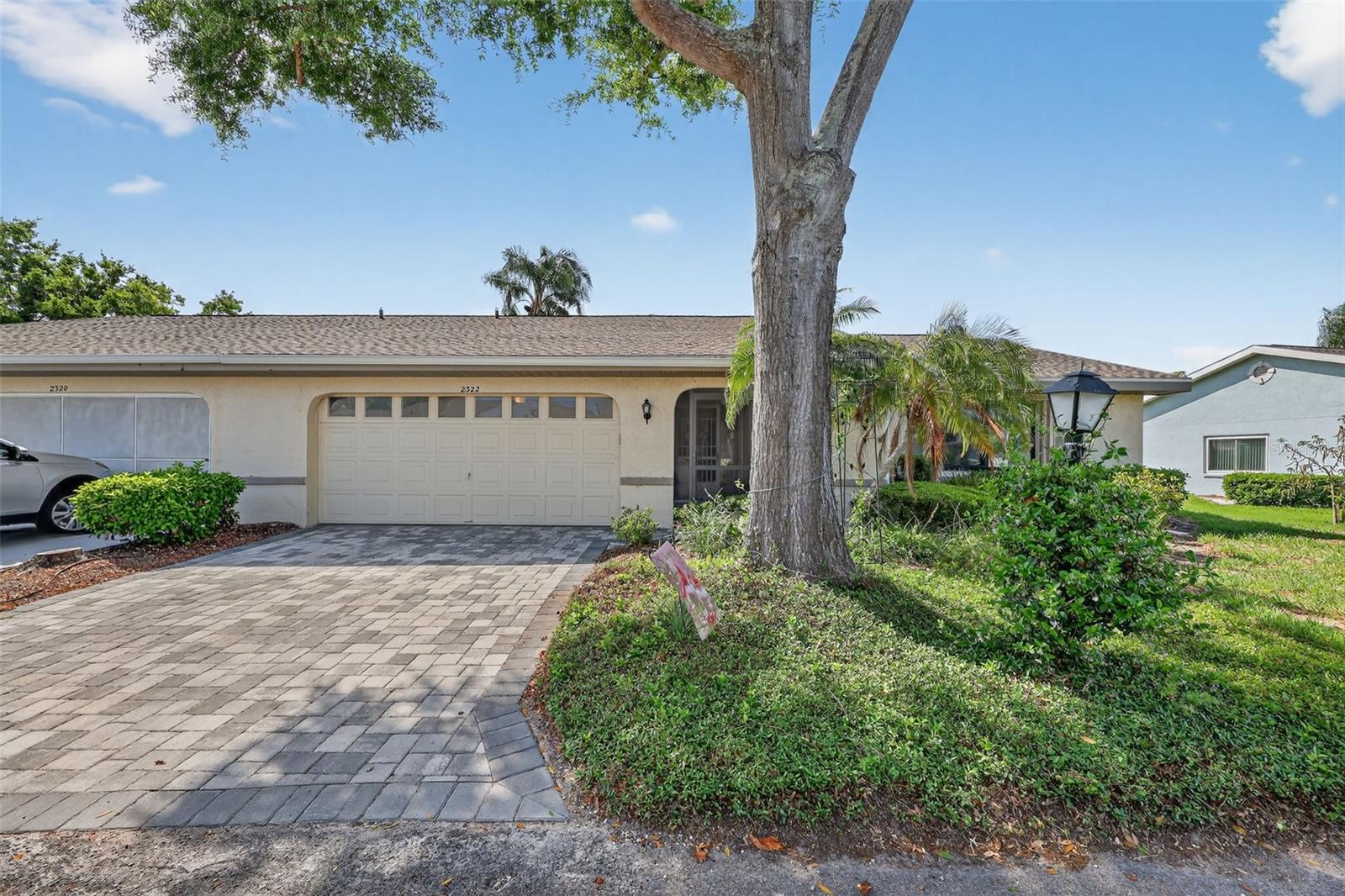 2322 LANCASTER DR — photo 3