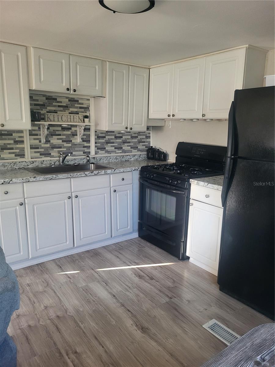 6580 SEMINOLE BLVD #424 — photo 8
