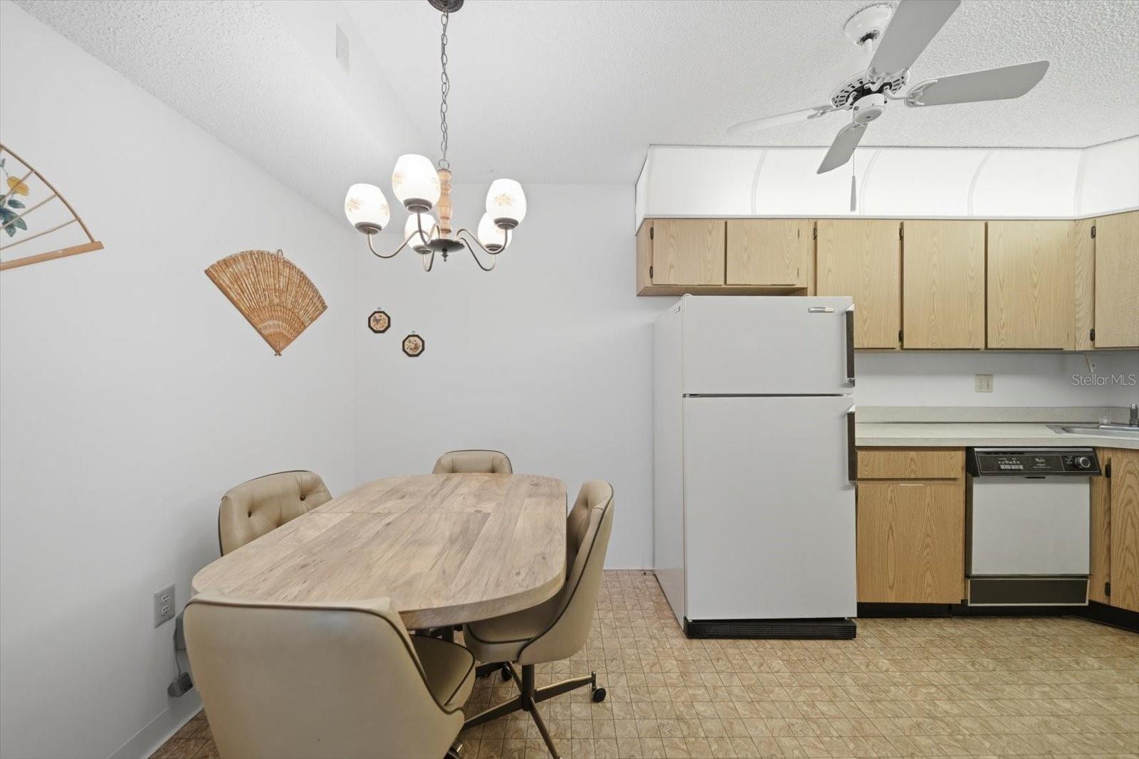 1441 PINE GLEN LN #E2 — photo 7