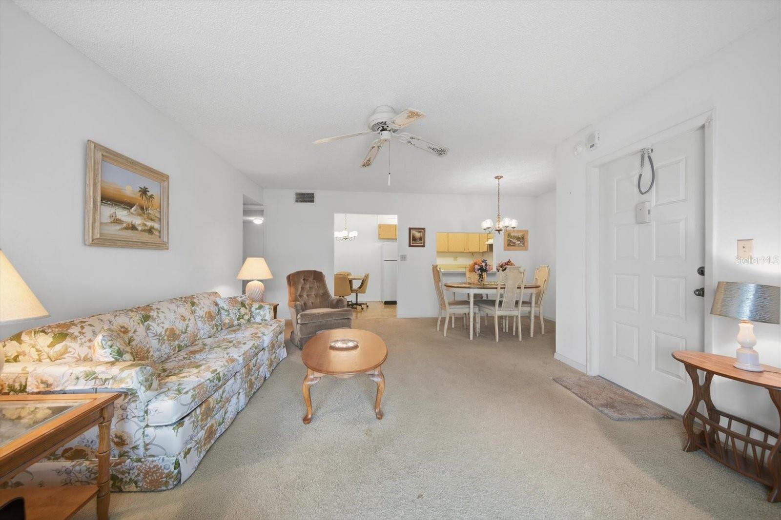 1441 PINE GLEN LN #E2 — photo 3