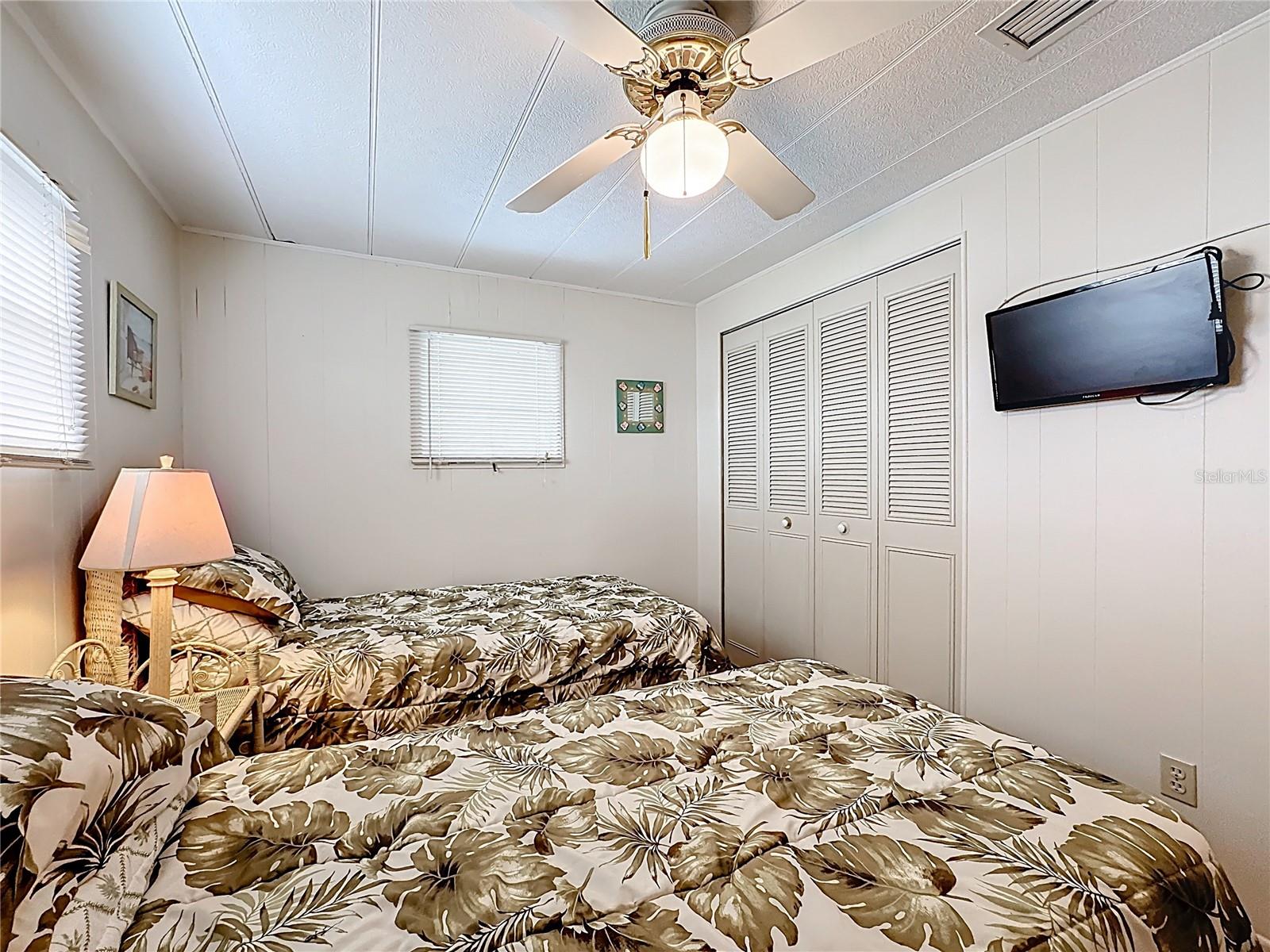 80 DEL RIO DR — photo 18