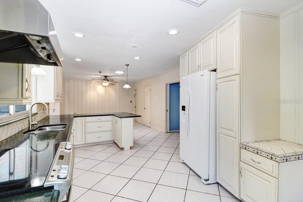 1350 ECKLES DR — photo 23