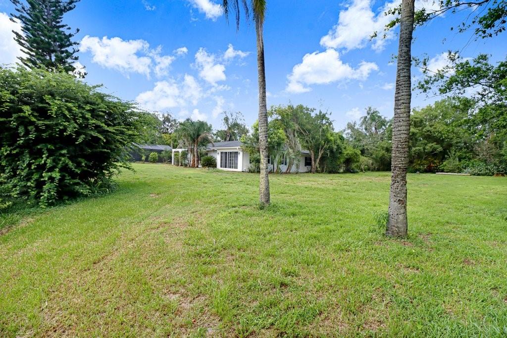 1350 ECKLES DR — photo 45