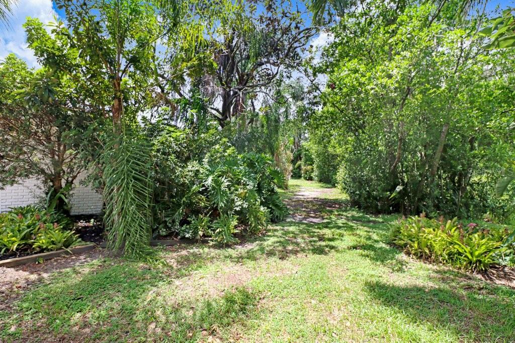 1350 ECKLES DR — photo 49