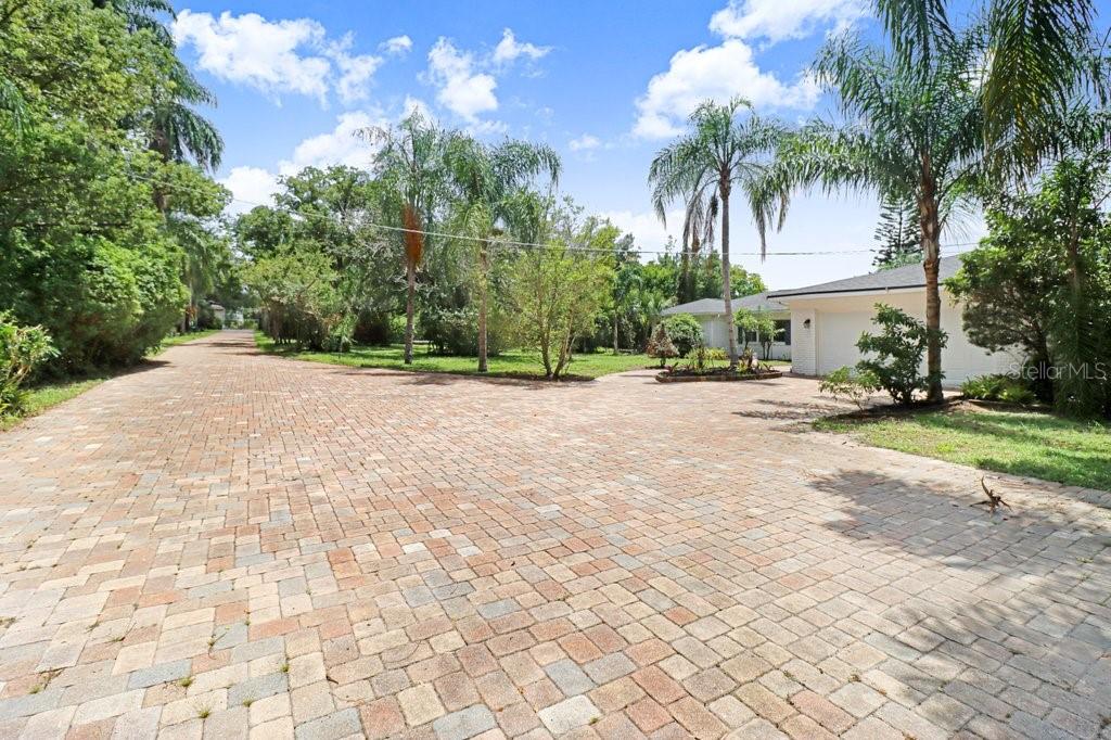 1350 ECKLES DR — photo 6