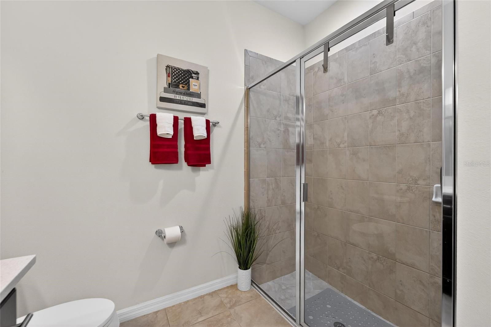 13816 GALWAY SAND RD — photo 33