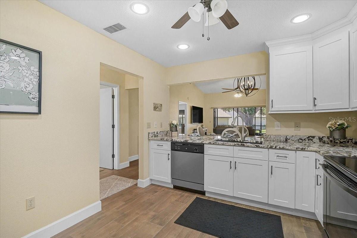 892 COUNTRY CLUB CIR #50 — photo 14