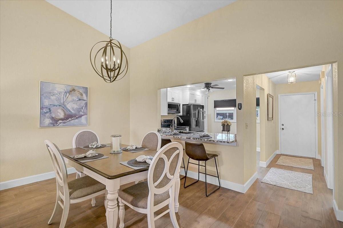 892 COUNTRY CLUB CIR #50 — photo 12
