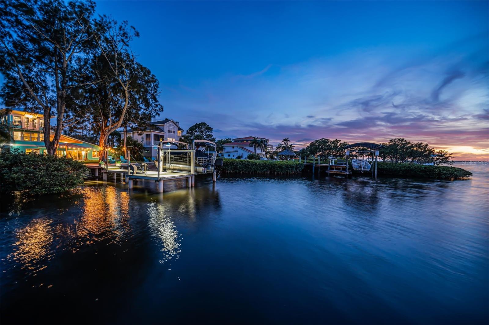 1626 SEA BREEZE DR — photo 88
