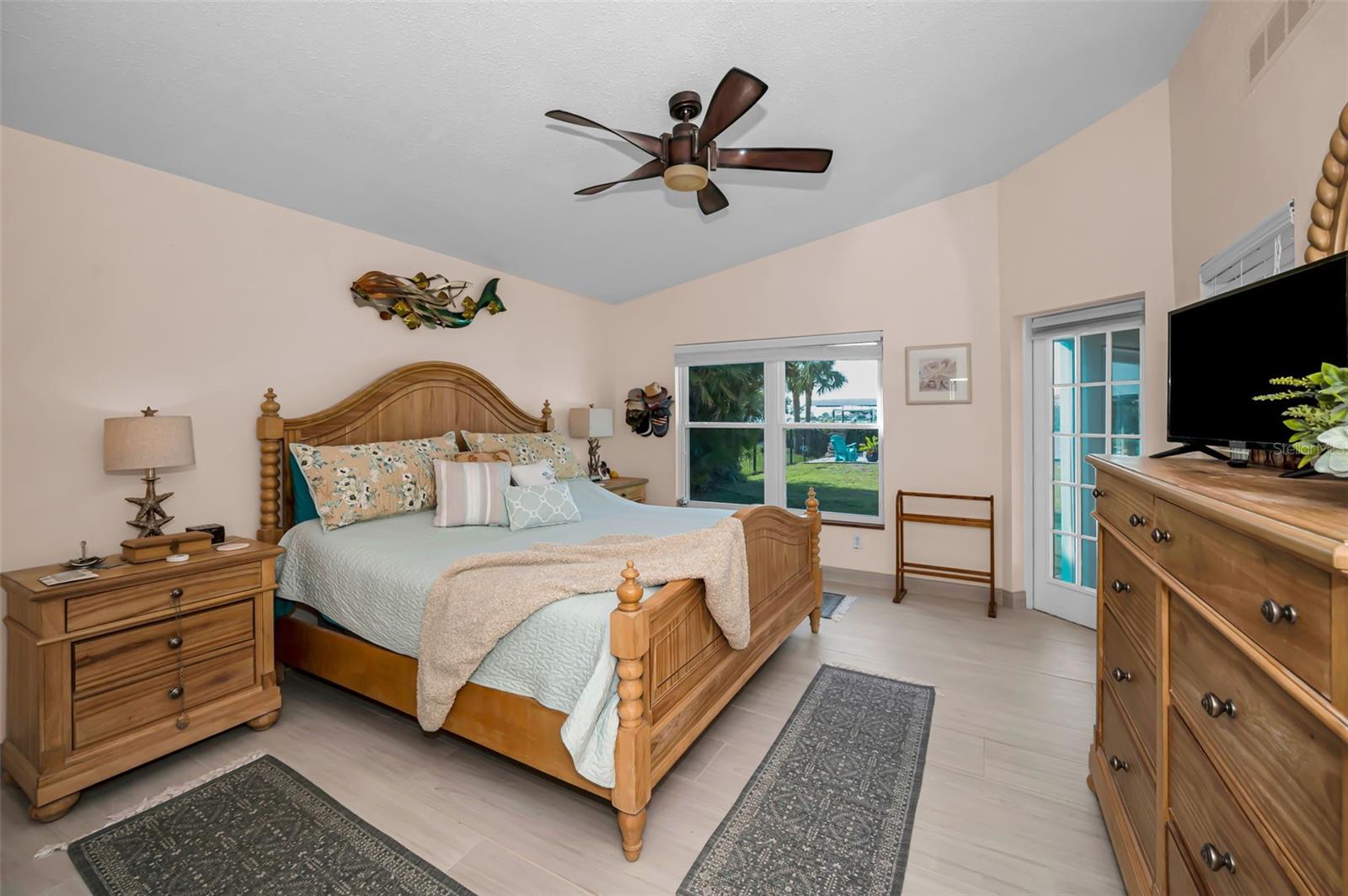 1626 SEA BREEZE DR — photo 38
