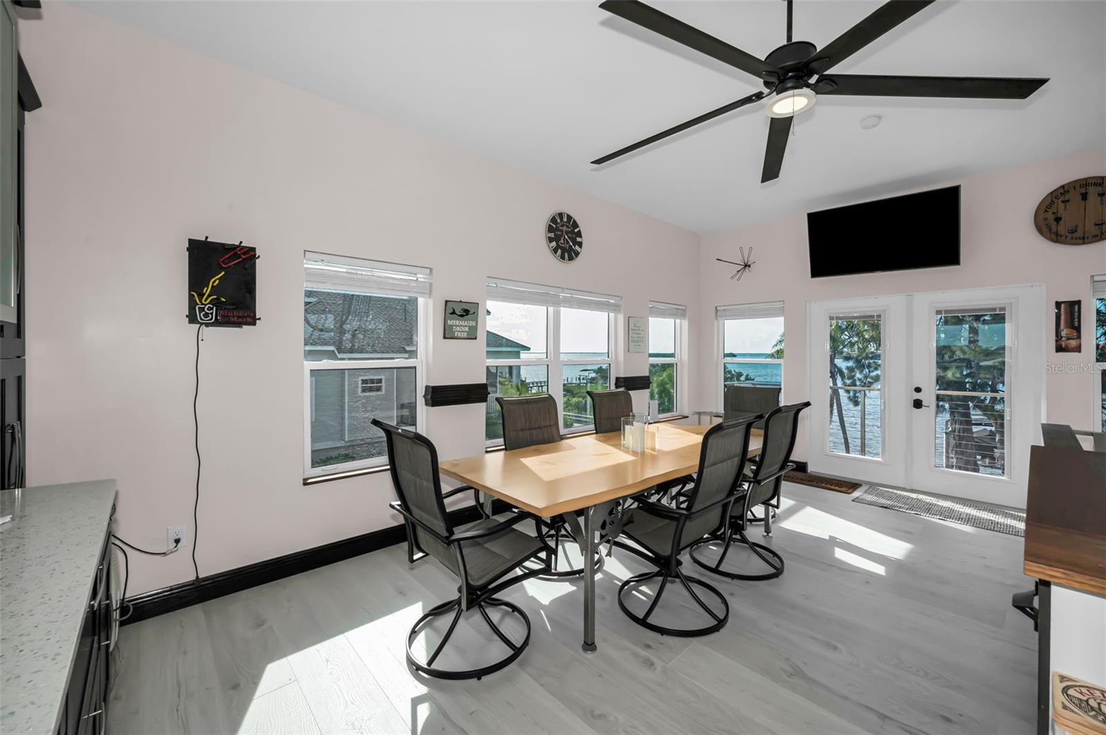 1626 SEA BREEZE DR — photo 53