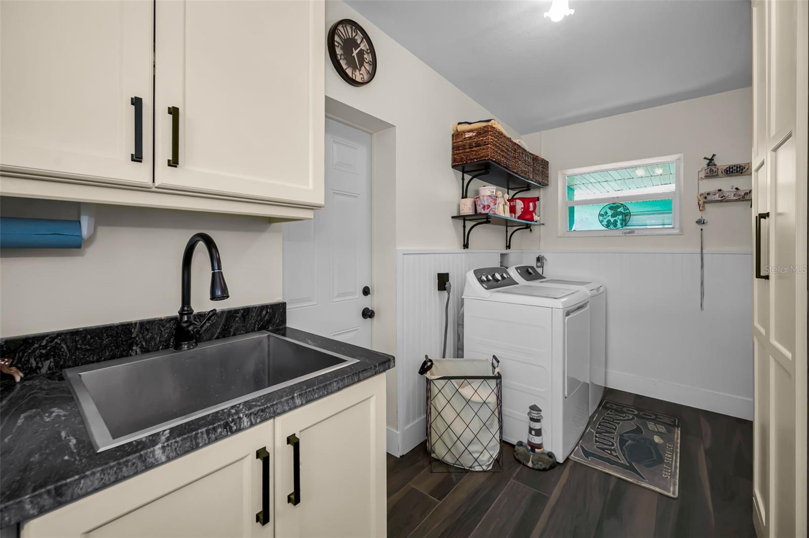 1626 SEA BREEZE DR — photo 37