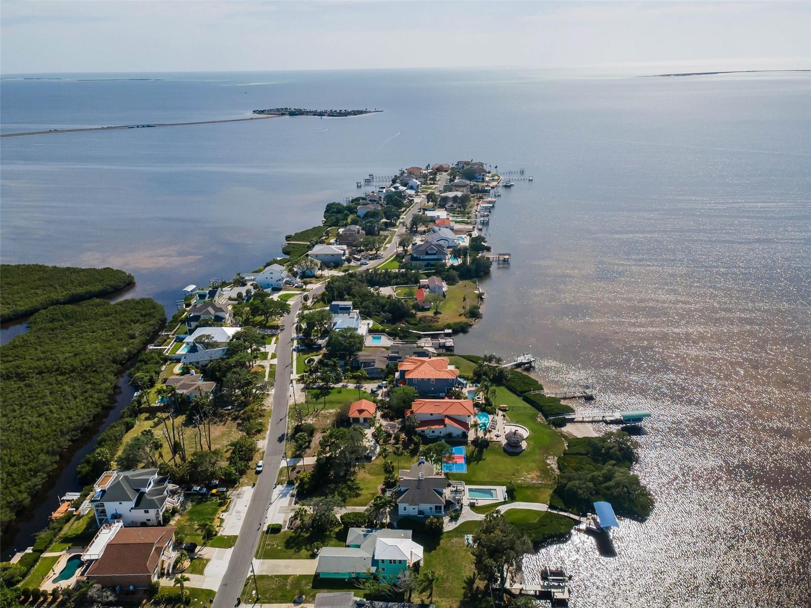 1626 SEA BREEZE DR — photo 4