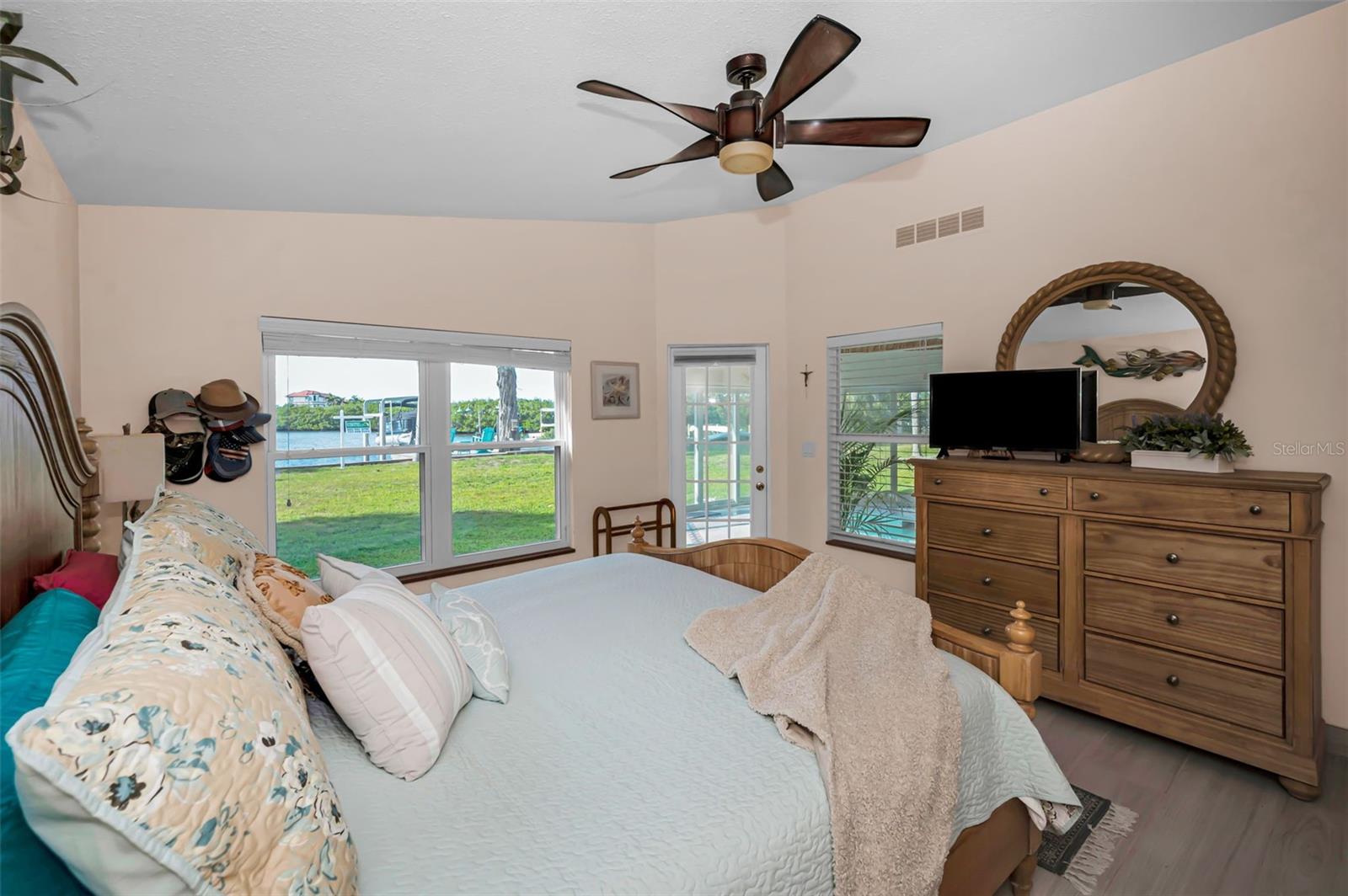 1626 SEA BREEZE DR — photo 39