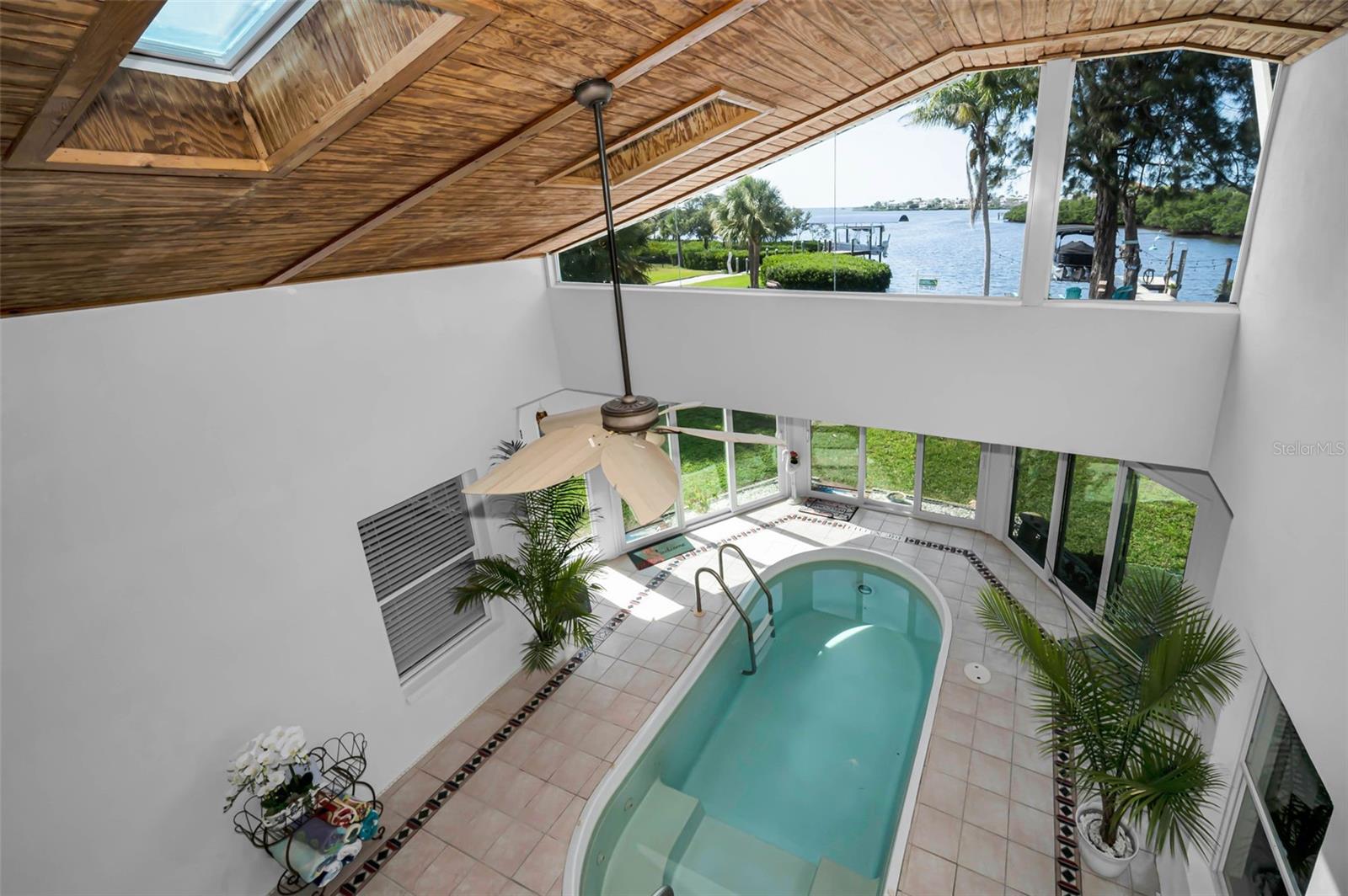1626 SEA BREEZE DR — photo 5