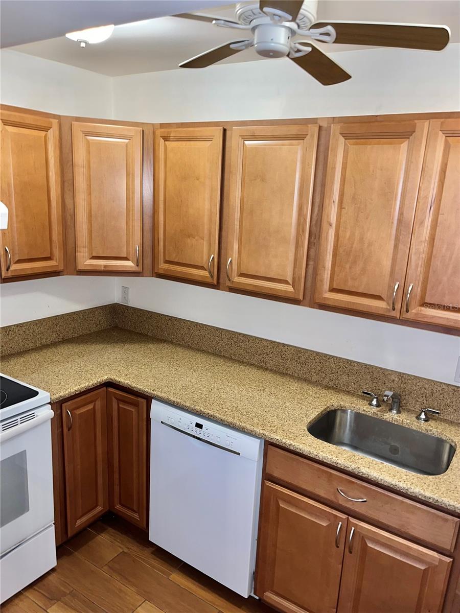 519 ALBEE FARM RD #303 — photo 17