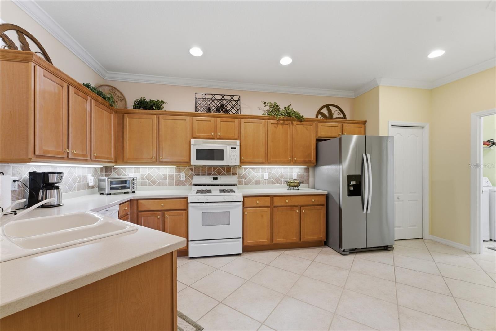 4924 WHISPERING OAKS DR — photo 9