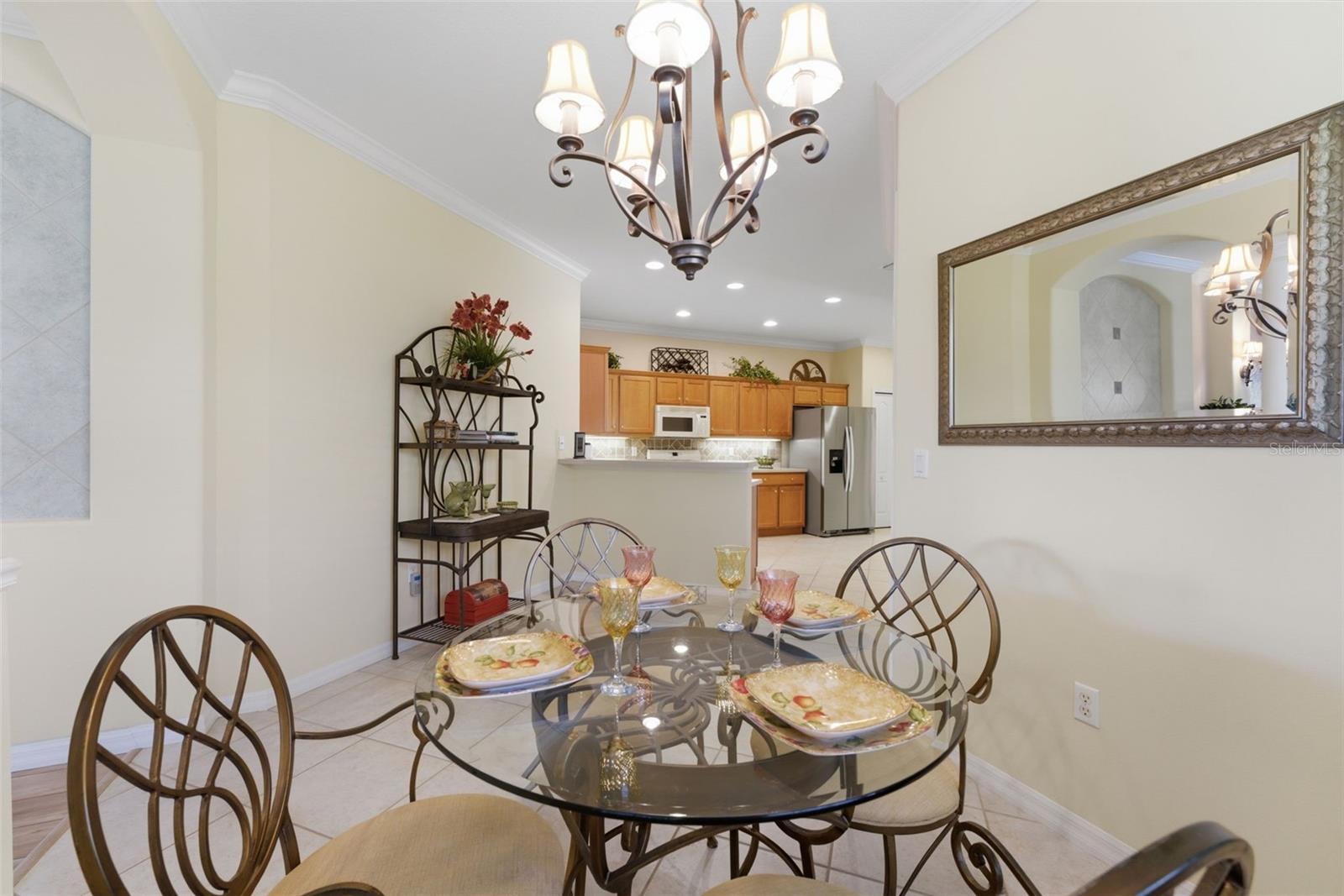 4924 WHISPERING OAKS DR — photo 12