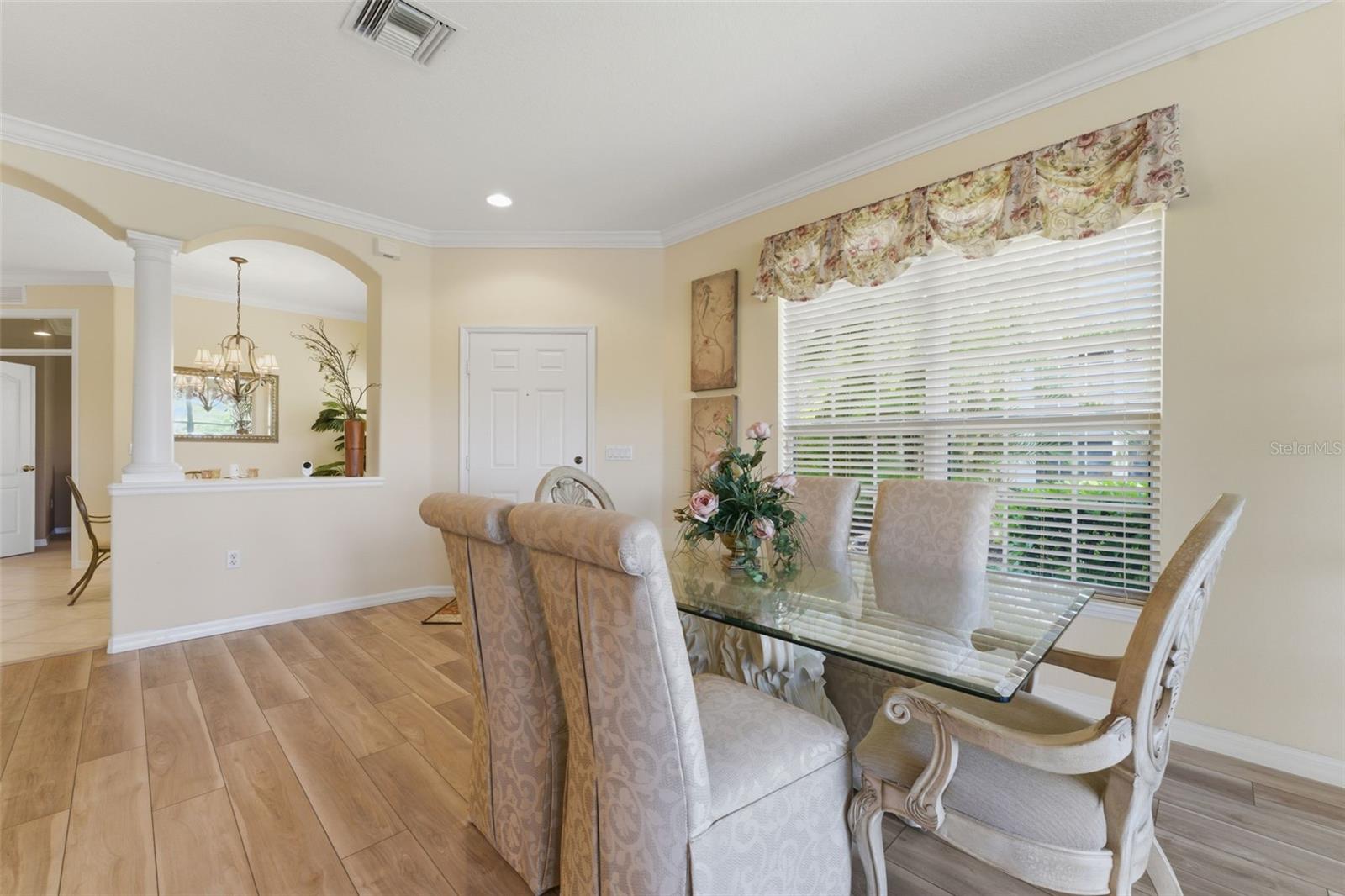 4924 WHISPERING OAKS DR — photo 7