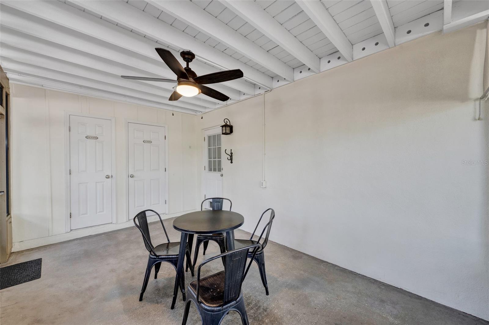 1415 S SCHOOL AVE — photo 14