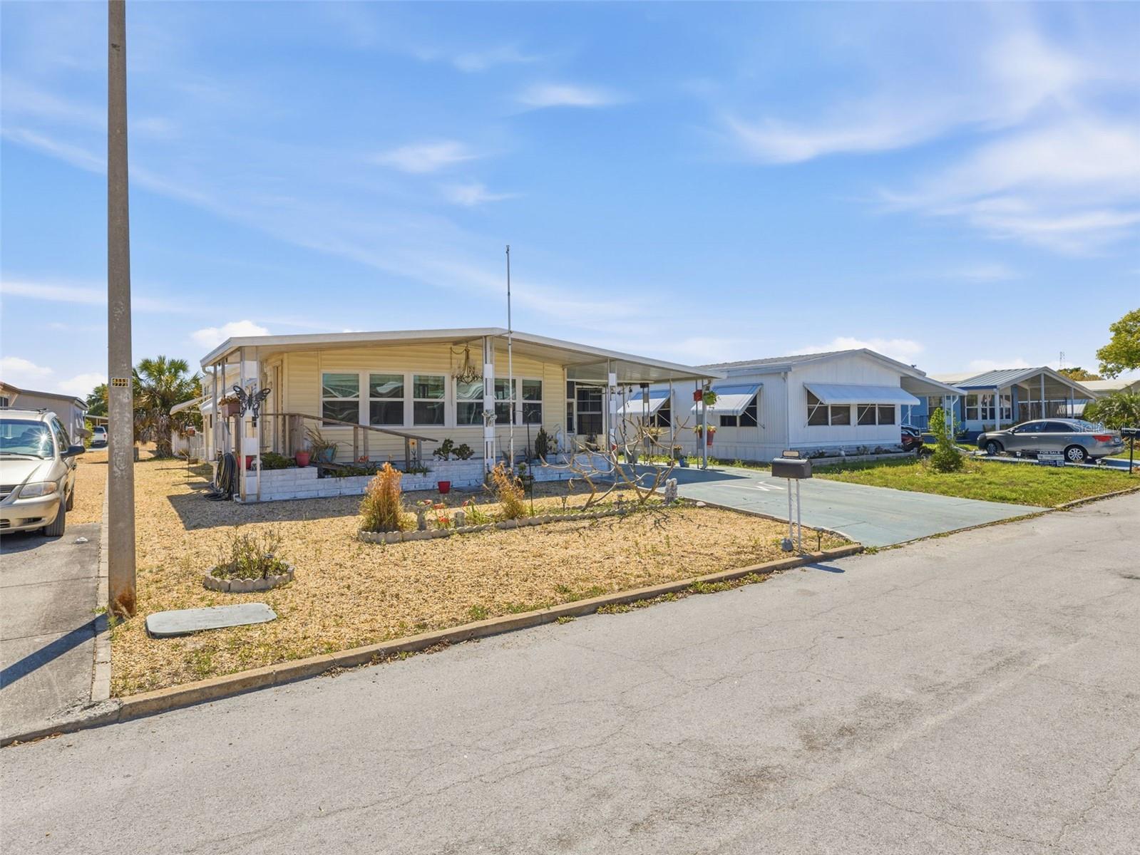 7402 CASCADE DR — photo 2