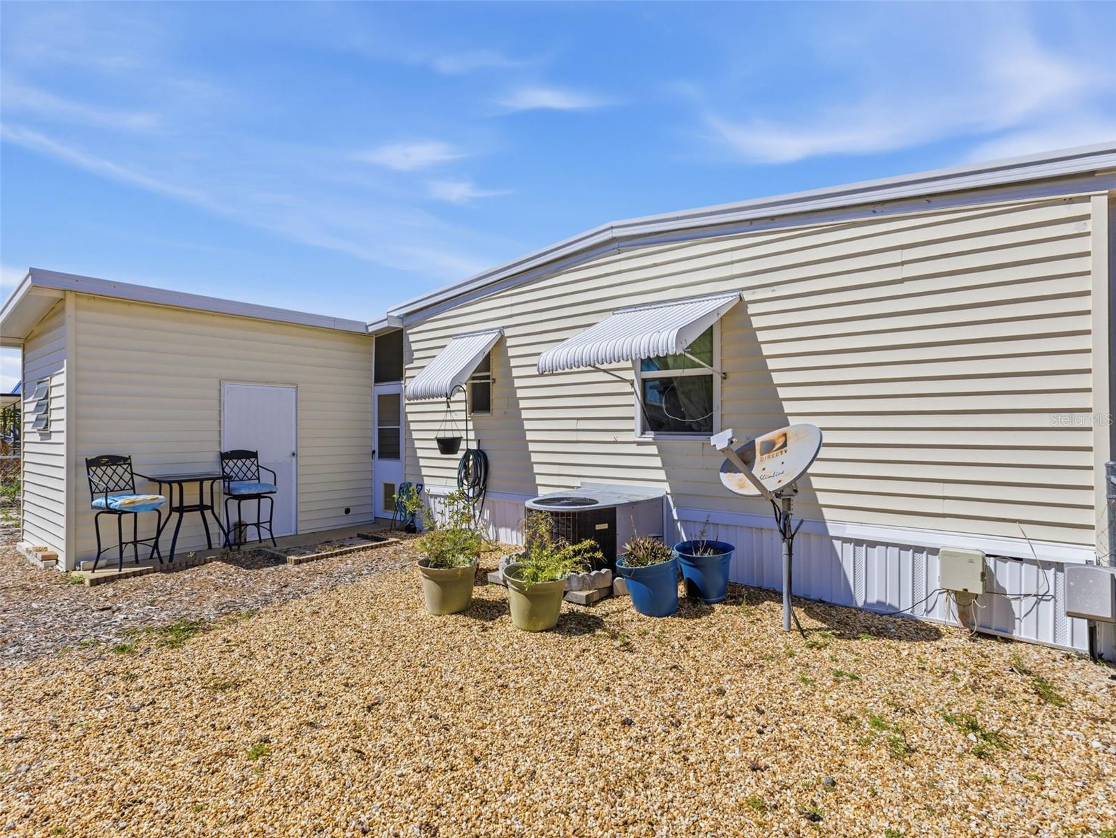 7402 CASCADE DR — photo 24