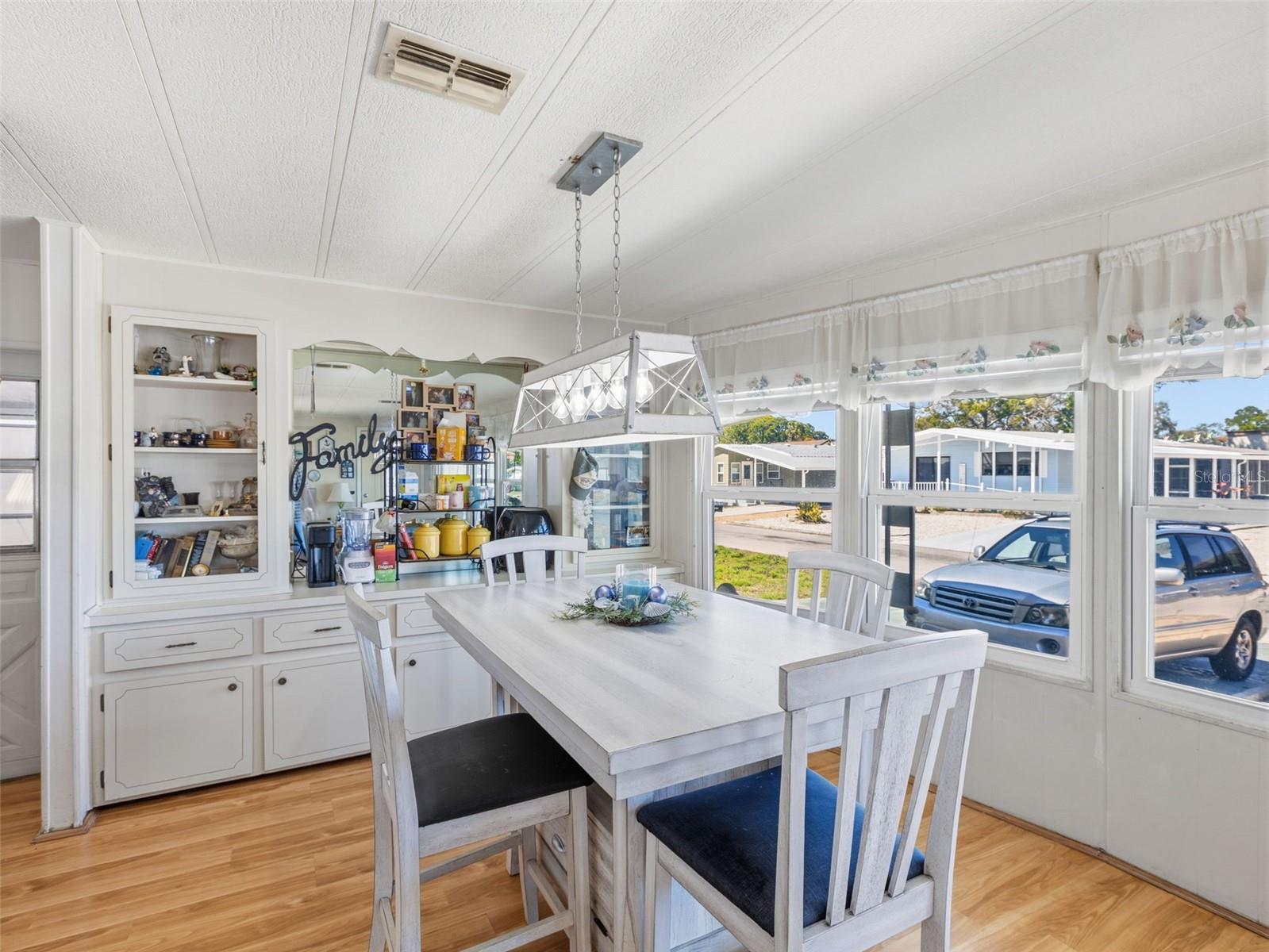 7402 CASCADE DR — photo 11