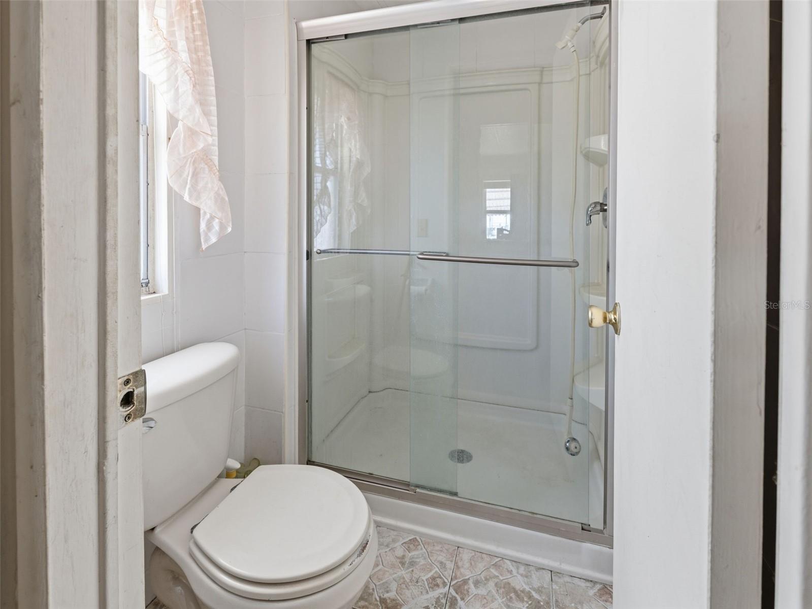 7402 CASCADE DR — photo 18