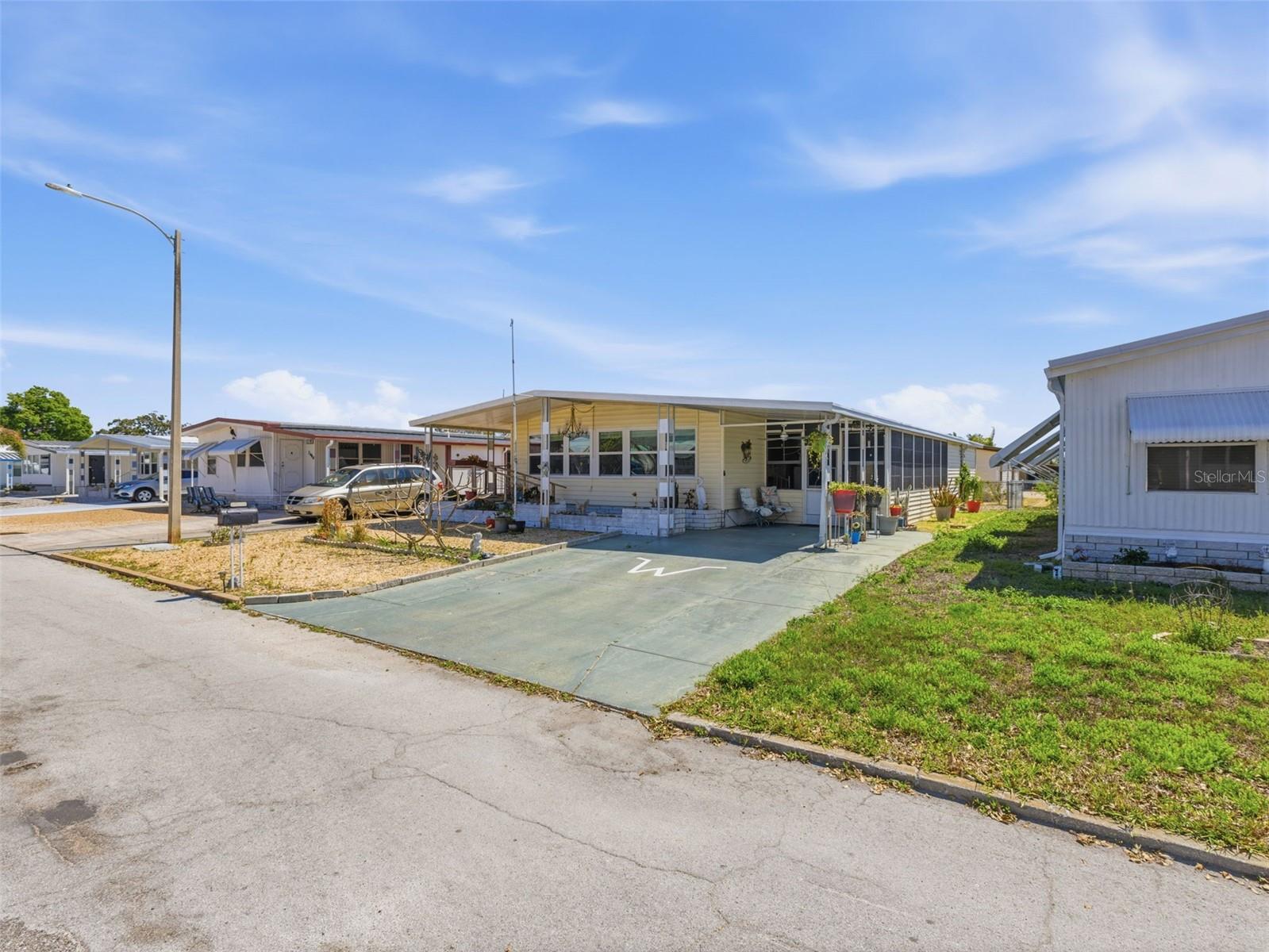 7402 CASCADE DR — photo 3