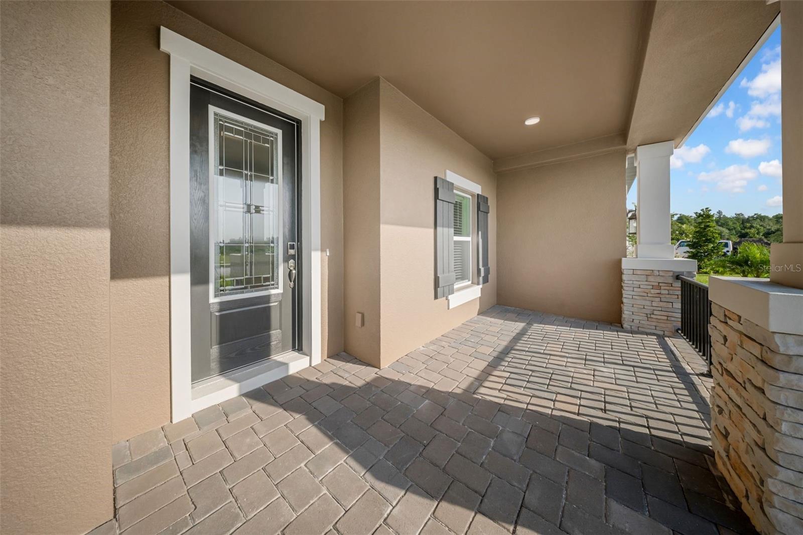 5841 RIVERSTON AVE — photo 27