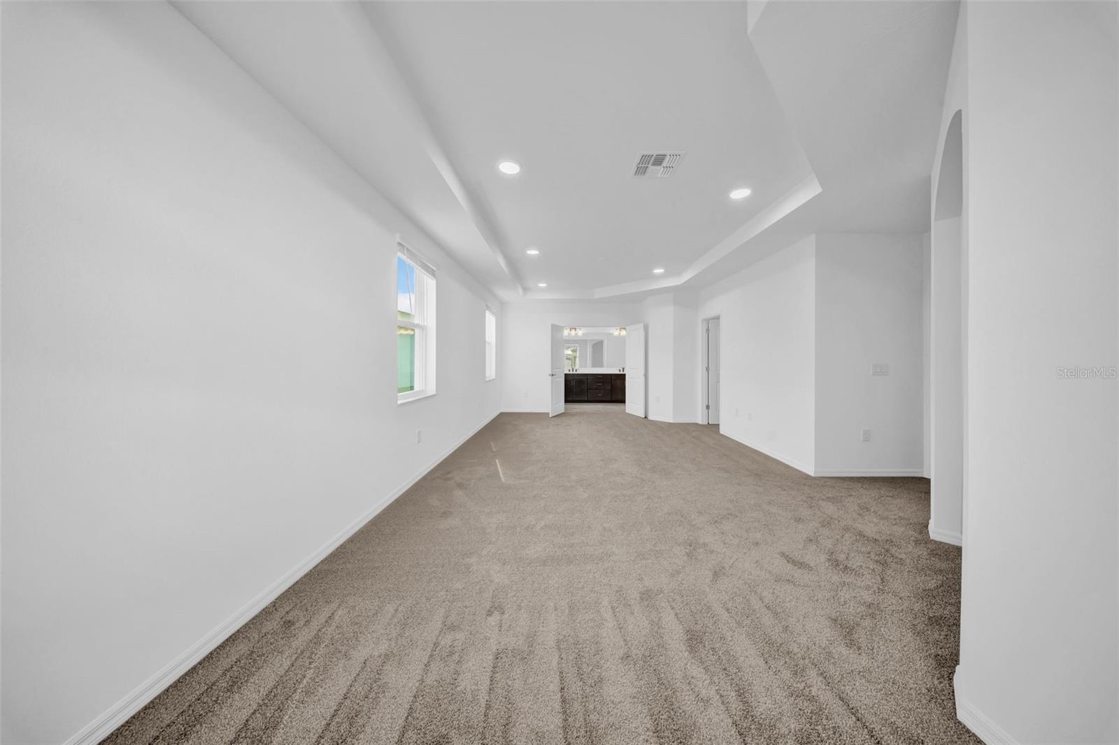 5841 RIVERSTON AVE — photo 58