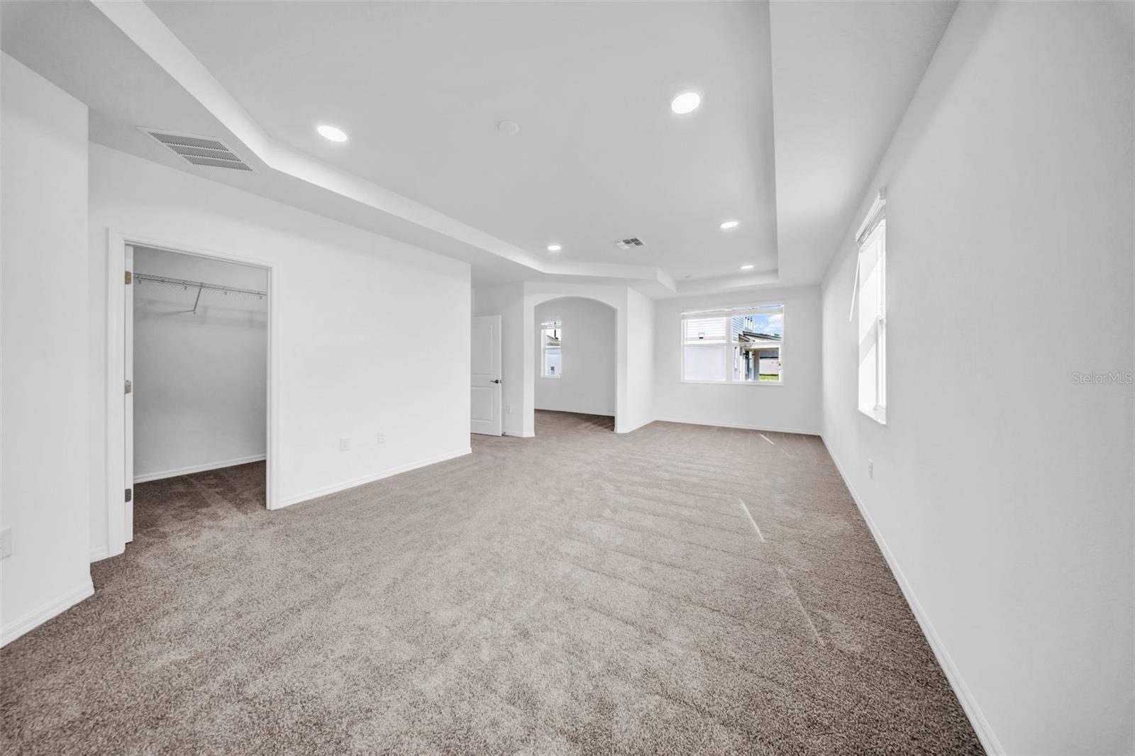 5841 RIVERSTON AVE — photo 60