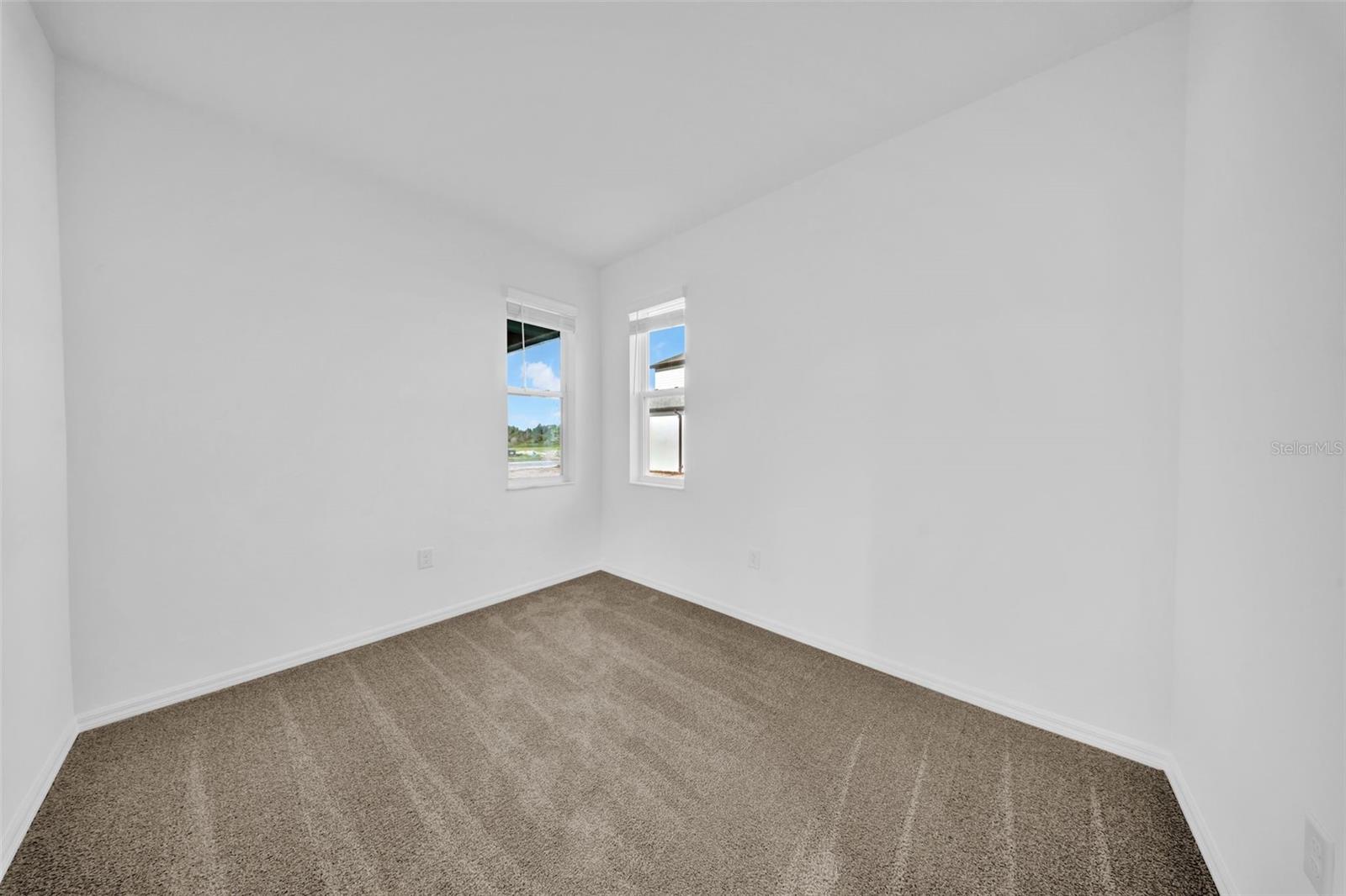 5841 RIVERSTON AVE — photo 57