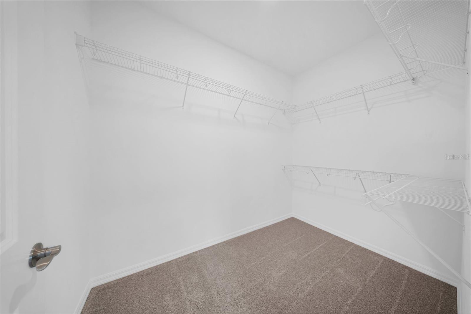 5841 RIVERSTON AVE — photo 61