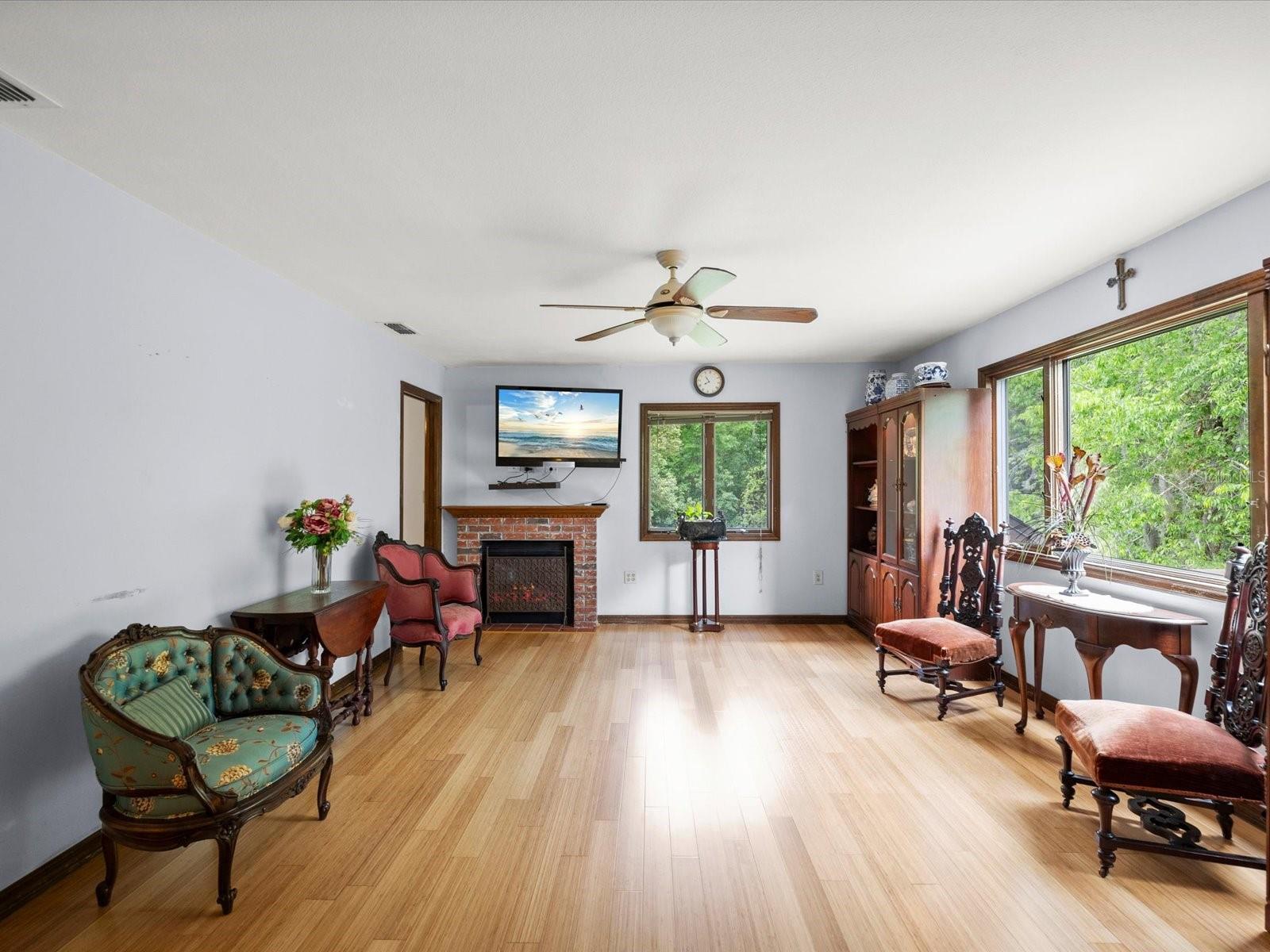 10721 SKYHAWK DR — photo 36