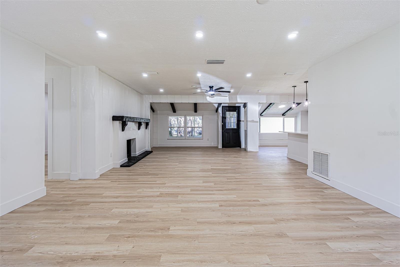8807 OVERLOOK DR — photo 27
