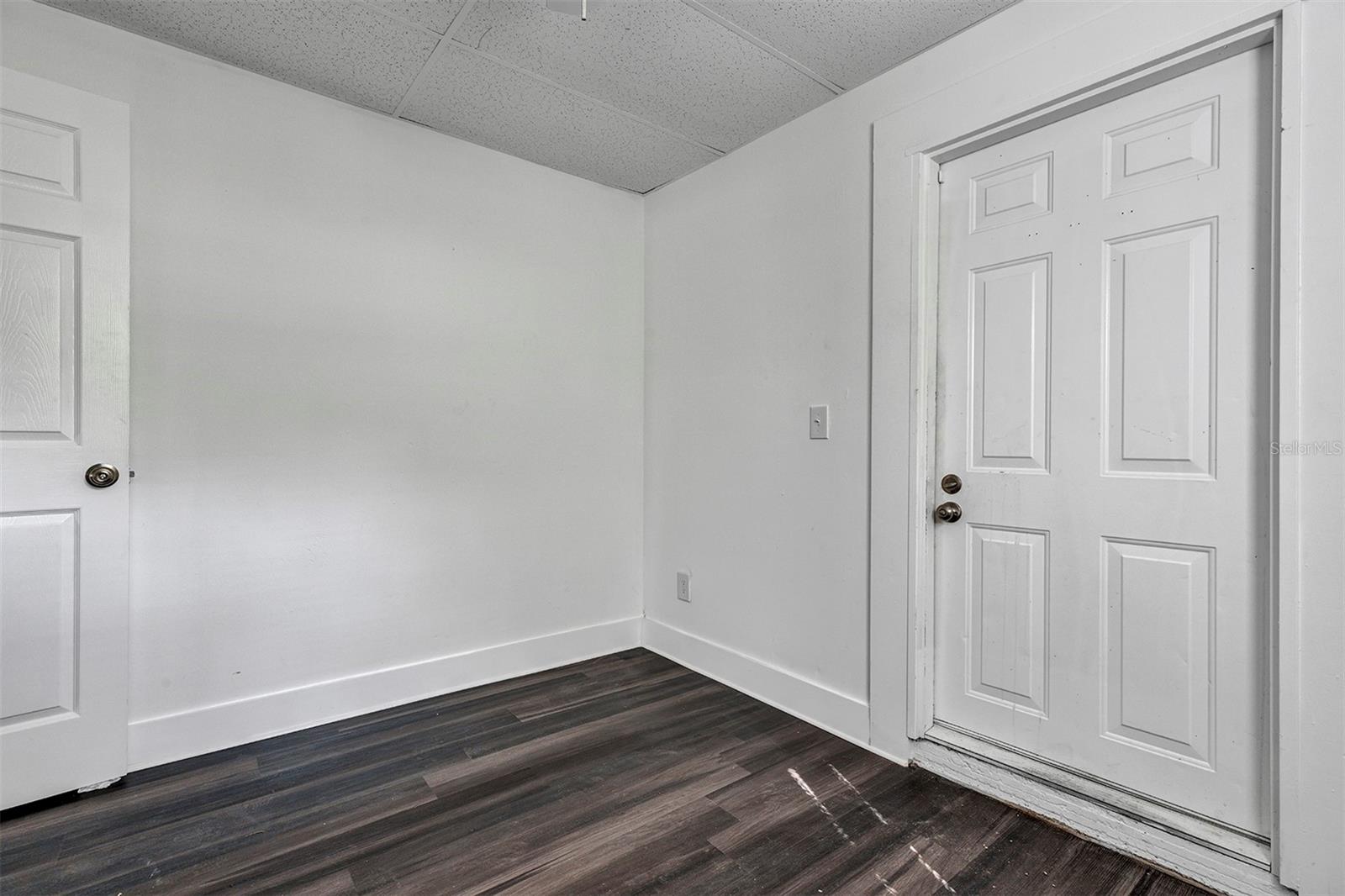 2027 30TH AVE N #Bottom unit — photo 5