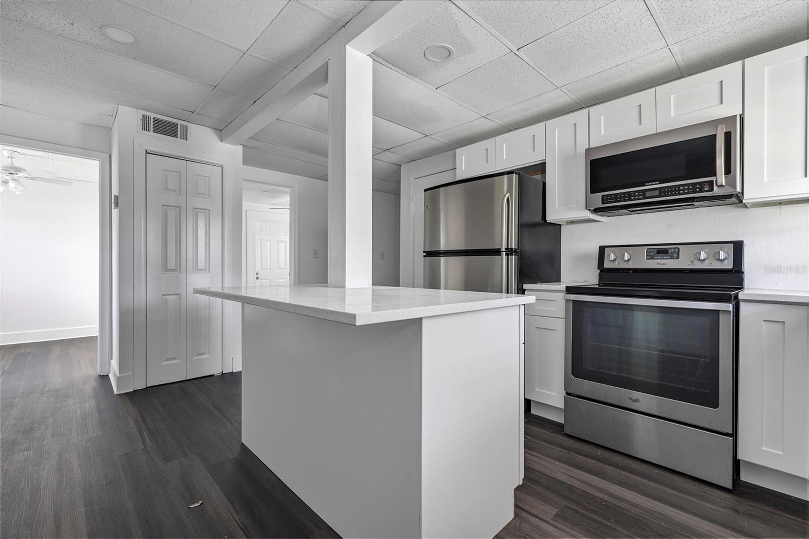 2027 30TH AVE N #Bottom unit — photo 9