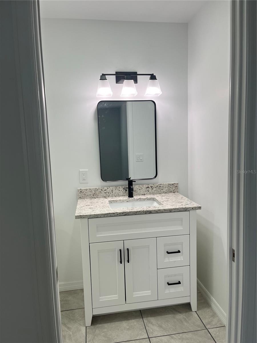 7020 BAYWOOD DR — photo 8