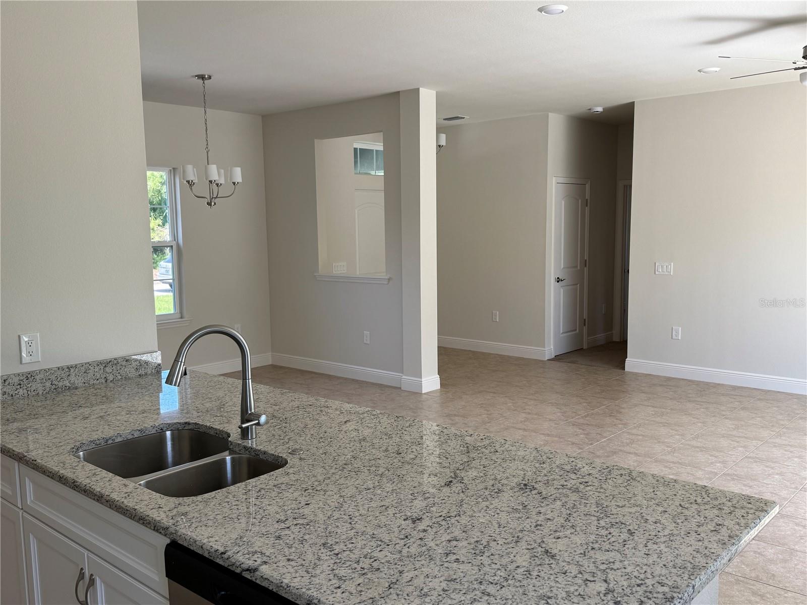 3462 SERNICE ST — photo 4
