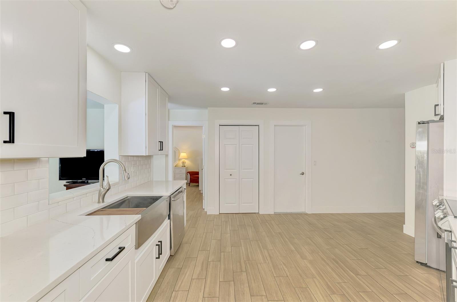 1620 MISSION VALLEY BLVD — photo 22