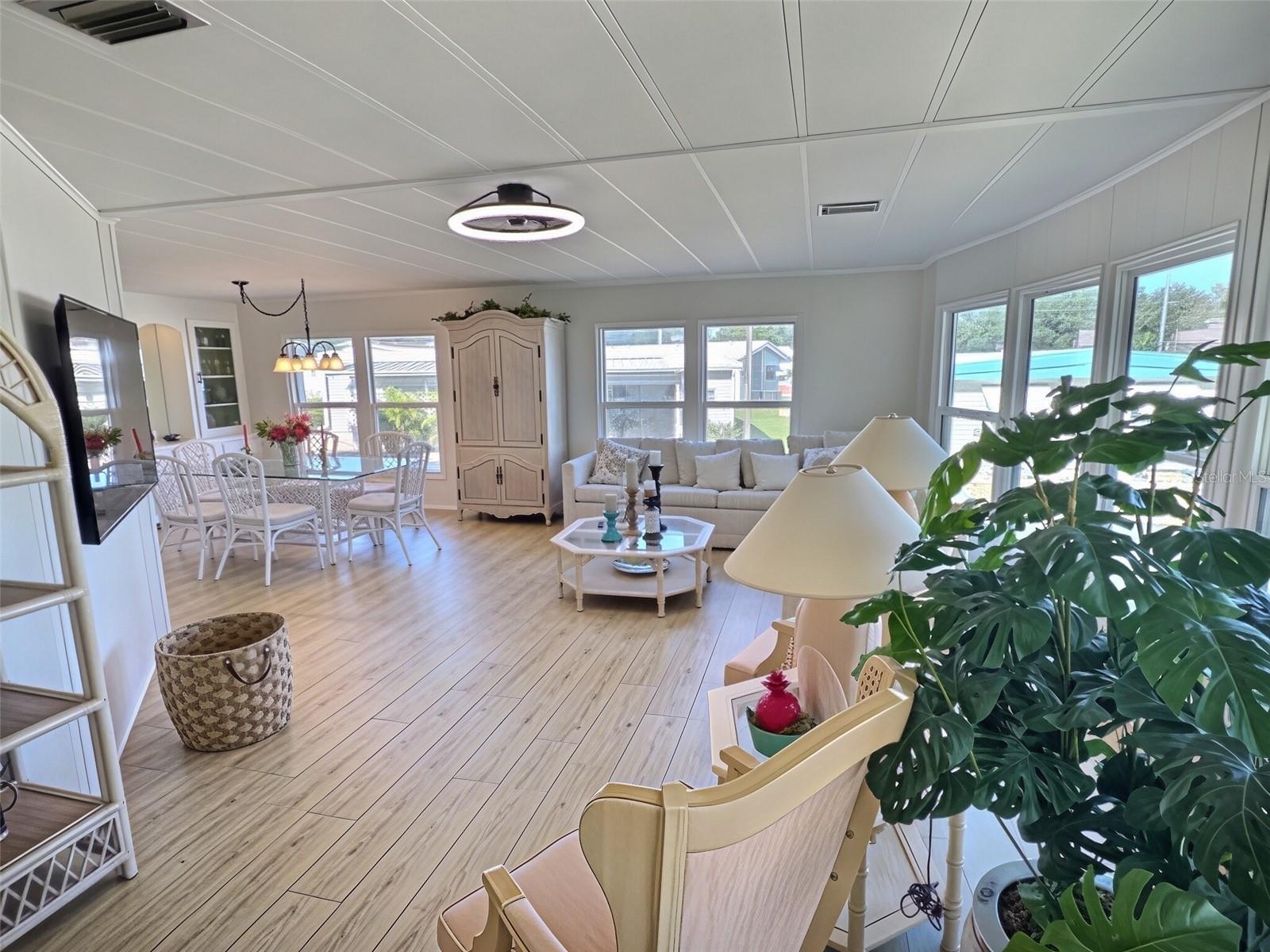 46 PALM FOREST DR — photo 6