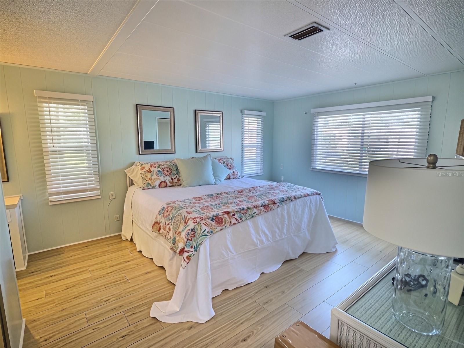 46 PALM FOREST DR — photo 14