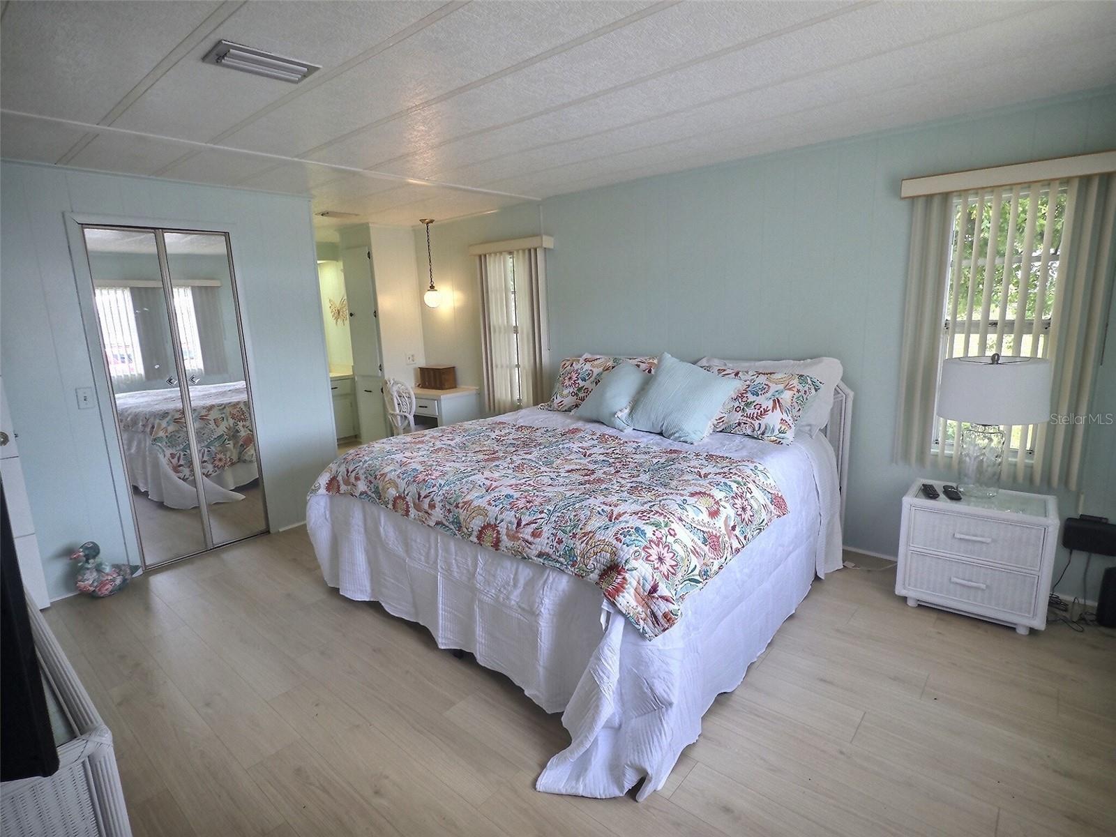 46 PALM FOREST DR — photo 16