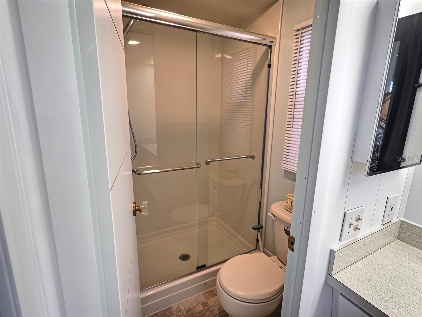 46 PALM FOREST DR — photo 25