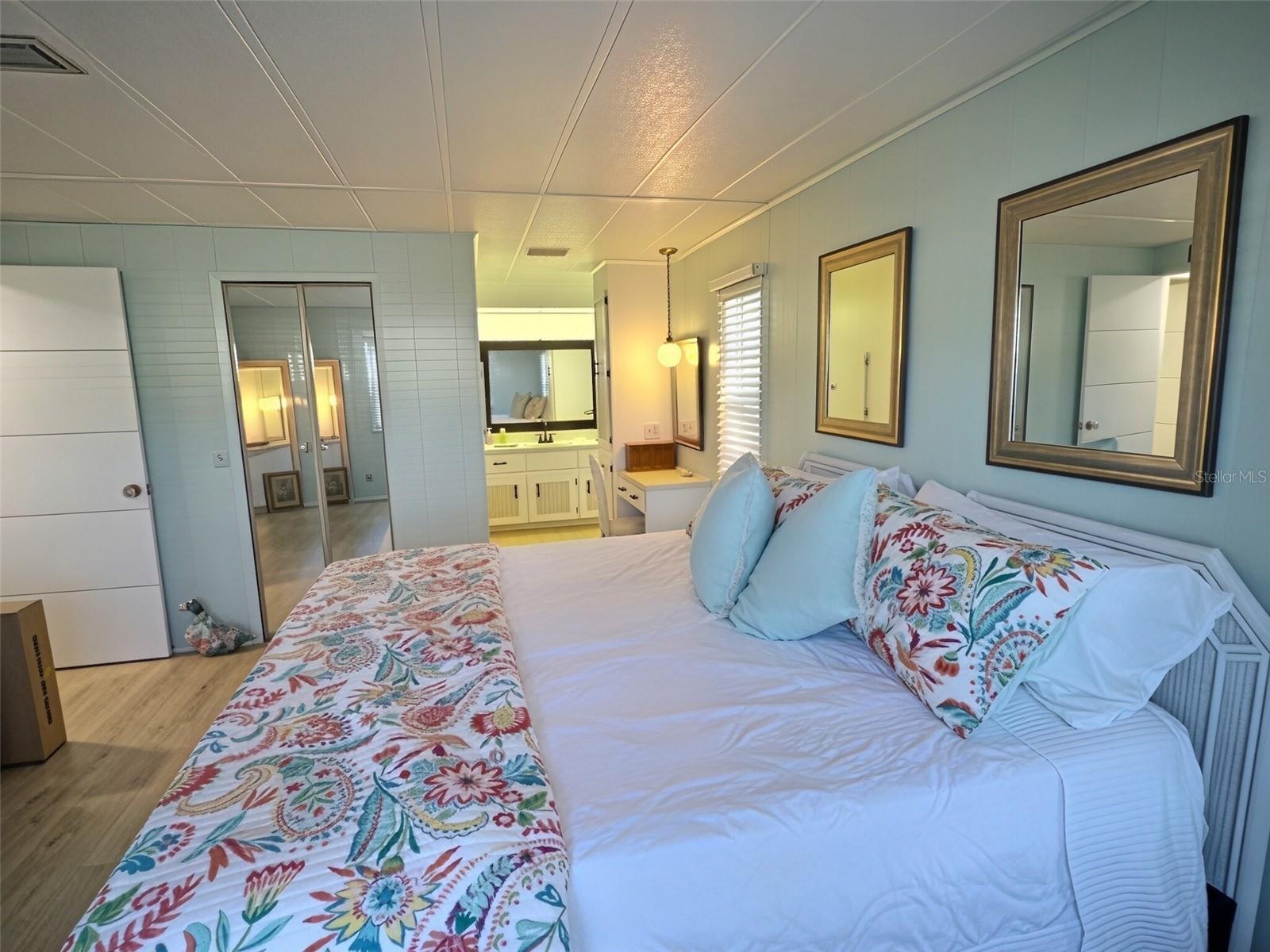 46 PALM FOREST DR — photo 15